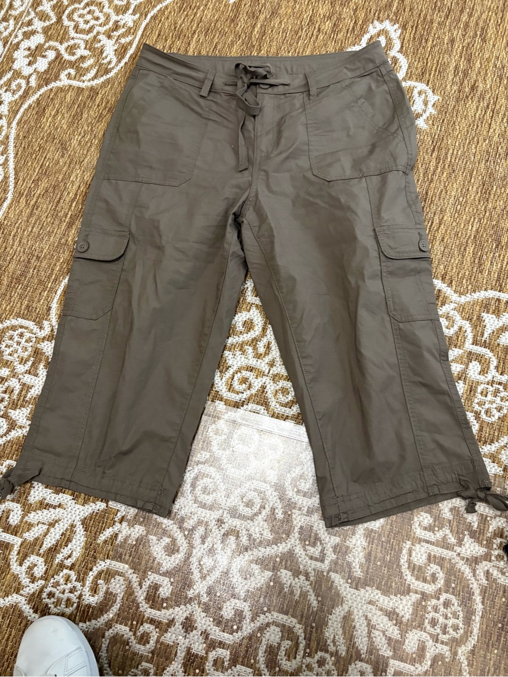 St John Capri cargo capri pants cropped tie waist size 10 brown